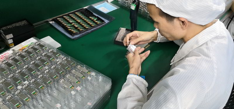 Cleaning fiber optic transceivers